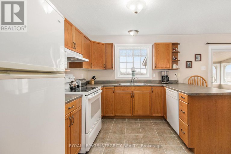 28987500/699-ferguson-falls-road/lanark-highlands-lanark-twp/lanark-highlands/ontario/K7C0C5_15