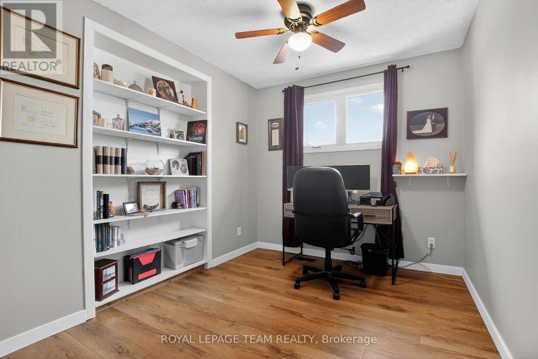 29556063/44-ballantrae-way/glencairnhazeldean/ottawa/ontario/K2L1N5_19