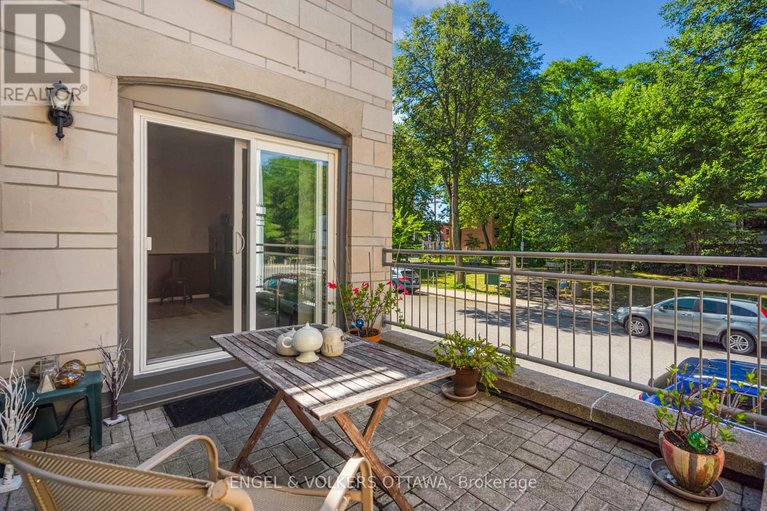 28776813/b-183-cumberland-street/lower-townbyward-market/ottawa/ontario/K1N7H2_25