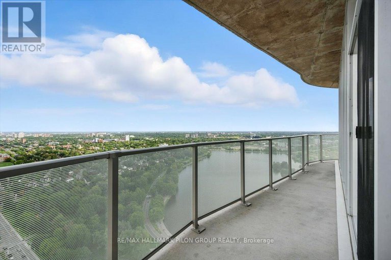 28819007/3907-805-carling-avenue/west-centre-town/ottawa/ontario/K1S5W9_17
