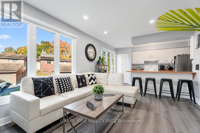 29351287/58-280-mcclellan-road/arlington-woods/ottawa/ontario/K2H8P8_11