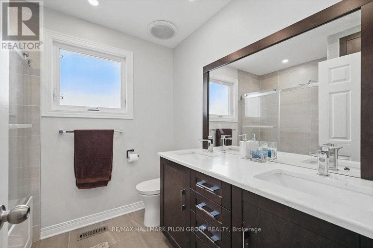 28453219/54-fardon-way/hunt-club-park/ottawa/ontario/K1G4N4_24