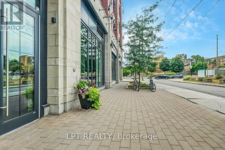 29030662/504-60-springhurst-avenue/ottawa-east/ottawa/ontario/K1S5V7_45