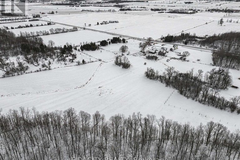 28628376/5046-carp-road/fitzroy-ward-south-east/ottawa/ontario/K0A2H0_30