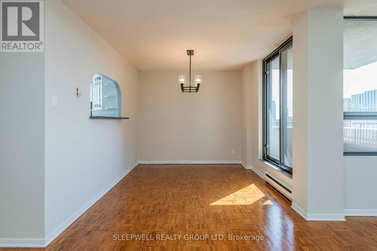 28491791/704-40-arthur-street/west-centre-town/ottawa/ontario/K1R7T5_16
