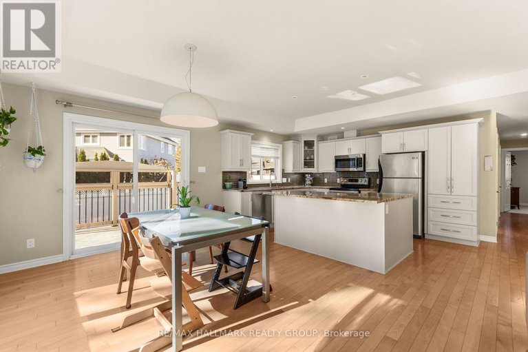 29050098/2605-pierrette-drive/cumberland-estates/ottawa/ontario/K4C1B6_10