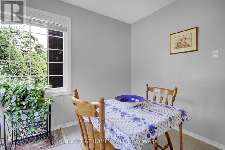 28554308/101-darlington-private/hunt-clubwestern-community/ottawa/ontario/K1V0X8_17