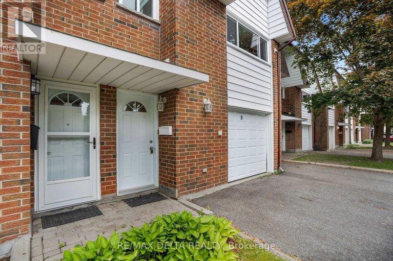 28534404/8-2296-orient-park-drive/blackburn-hamlet-south/ottawa/ontario/K1B4N6_3