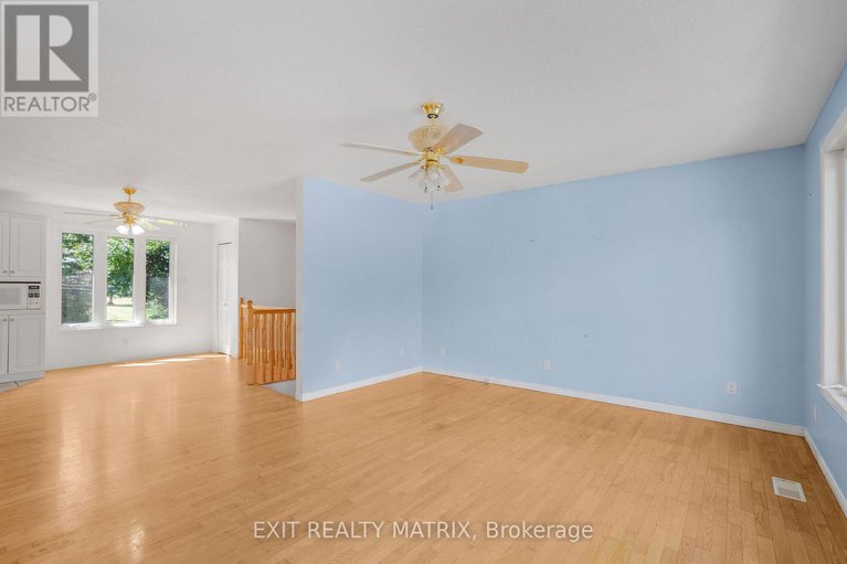28785994/3704-pattee-road-e/champlain-twp/champlain/ontario/K6A2R2_9