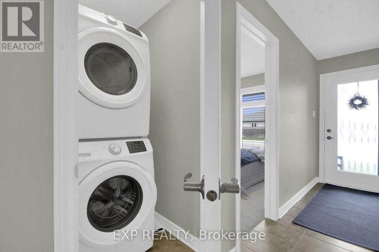 29685319/374-honeyborne-street/mississippi-mills-ramsay-twp/mississippi-mills/ontario/K0A1A0_29