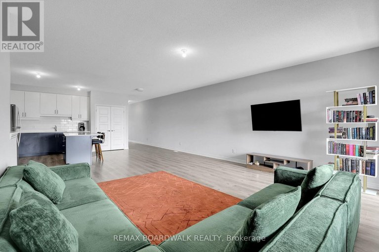 29563577/306-pilot-private/emerald-meadowstrailwest/ottawa/ontario/K2V0S4_12