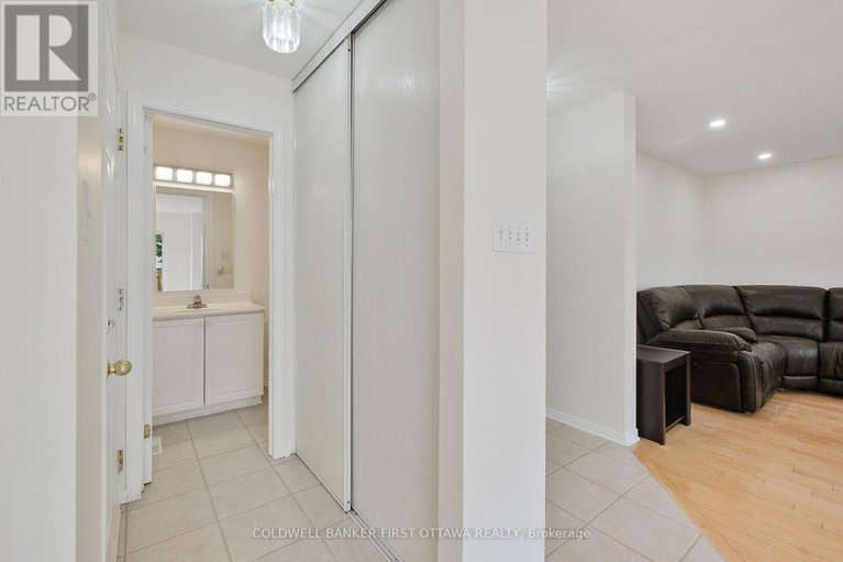 28482188/107-columbia-avenue/hunt-club/ottawa/ontario/K1V1Z3_18