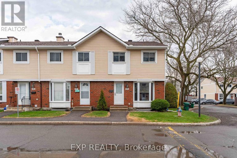 15 - 1979 Greenvale Lane