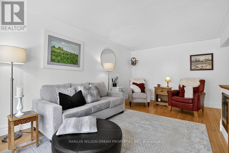 29599055/2105-bangor-street/elmvale-acresurbandale/ottawa/ontario/K1G2X6_13