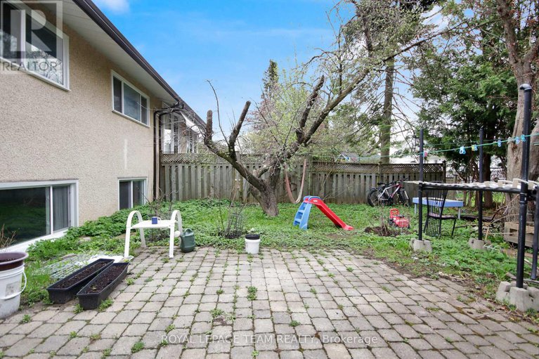 28494304/52-bowhill-avenue/borden-farmstewart-farmcarleton-heightsparkwood-hills/ottawa/ontario/K2E6S7_35