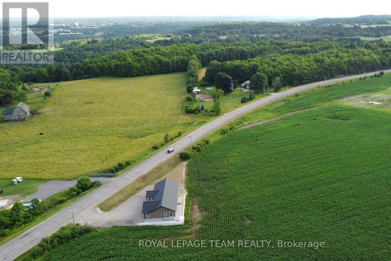28622757/1016-castleford-road/horton-twp/horton/ontario/K7V3Z8_38