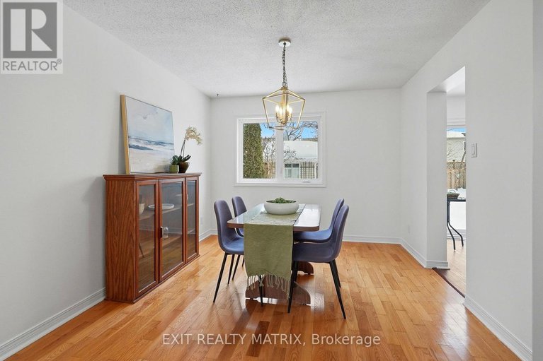 29346779/727-brome-crescent/fallingbrookridgemount/ottawa/ontario/K4A3G8_5