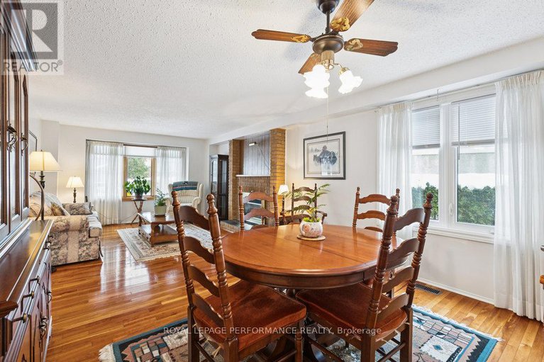 29103097/2314-cotters-crescent/windsor-park-village/ottawa/ontario/K1V8Y6_13