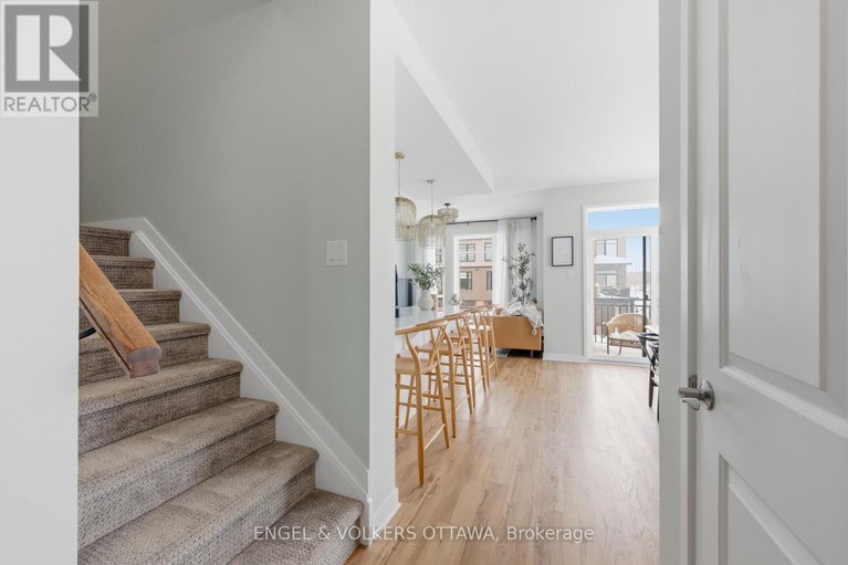 29401223/138-visor-private/emerald-meadowstrailwest/ottawa/ontario/K2V0S6_7