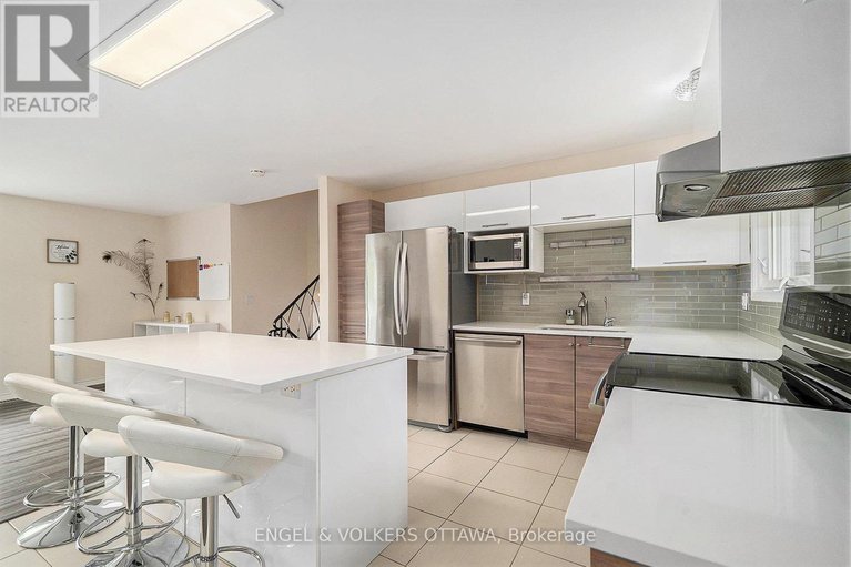 28574224/1841-lorraine-avenue/urbandale-acres/ottawa/ontario/K1H6Z7_11