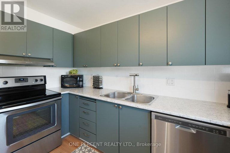 28549707/6585-6585-bilberry-drive/convent-glen-north/ottawa/ontario/K1C4N4_12