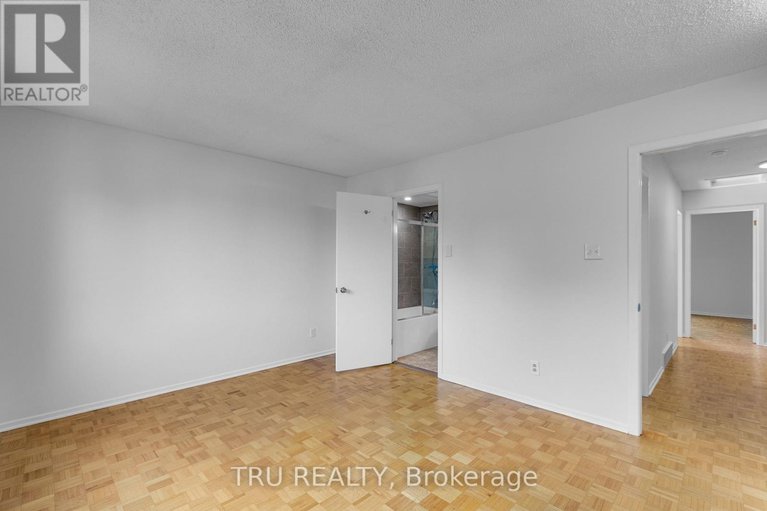 28925515/715-mooneys-bay-place/mooneys-bayriverside-park/ottawa/ontario/K1V8W4_30