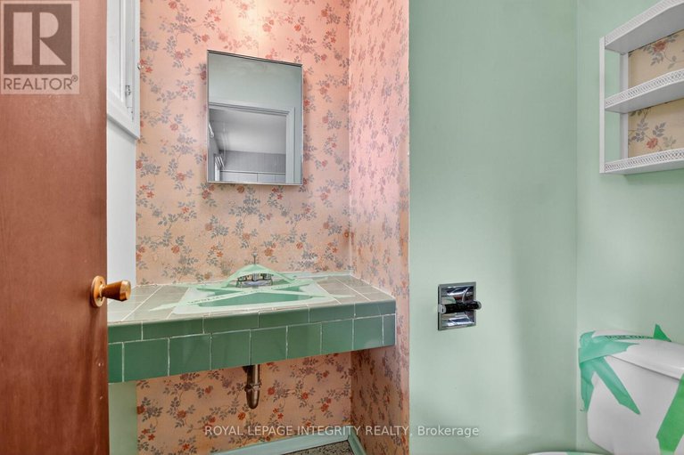 29006846/2106-dunelm-street/elmvale-acresurbandale/ottawa/ontario/K1G2S3_26