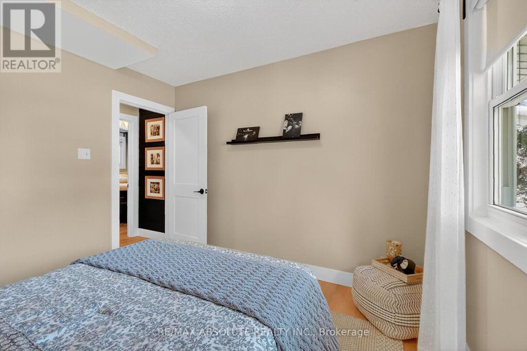 28991864/2186-tawney-road/hawthorne-meadows/ottawa/ontario/K1G1C5_24