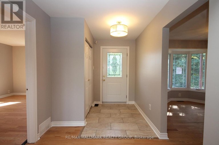 28422586/1844-river-road/manotick-east-to-manotick-station/ottawa/ontario/K4M1B4_8