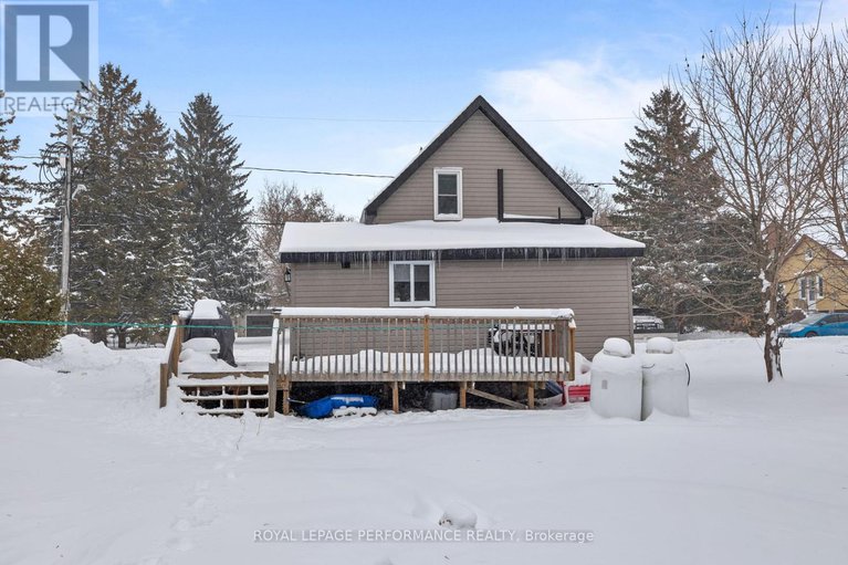 29182653/6-spring-street/maxville/north-glengarry/ontario/K0C1T0_28