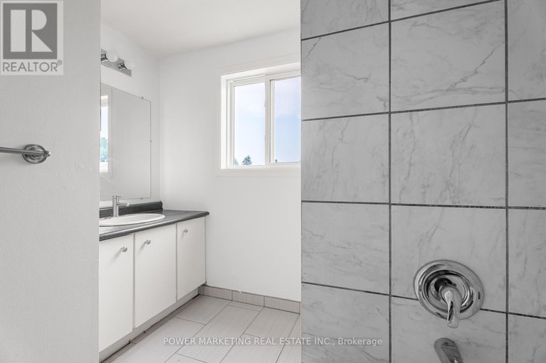 28583636/1631-saxony-crescent/pineview/ottawa/ontario/K1B5K8_22