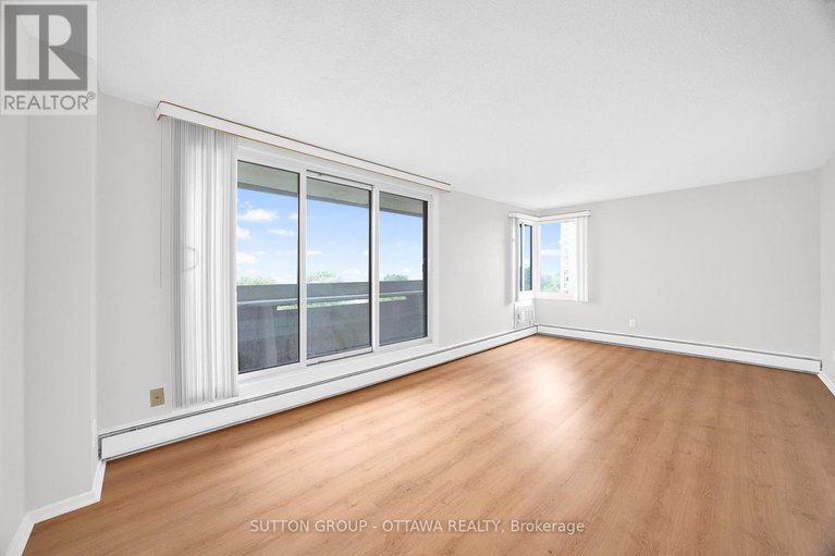 28727418/711-1171-ambleside-drive/woodroffe/ottawa/ontario/K2B8E1_13