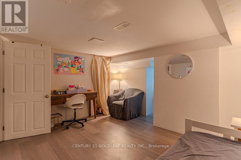 29418549/1075-north-river-road/overbrook/ottawa/ontario/K1K3V9_35