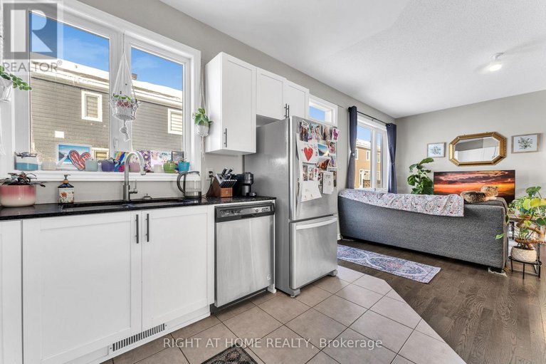 29295930/329-trammel-road/btwn-franktown-rd-fallowfield-rd/ottawa/ontario/K0A2Z0_11