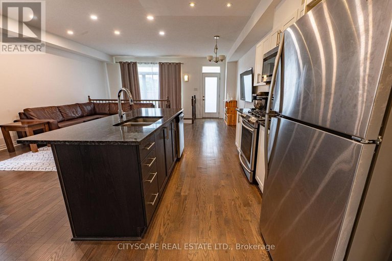28681279/174-joshua-street/mer-bleuebradley-estatesanderson-park/ottawa/ontario/K1W0A3_22