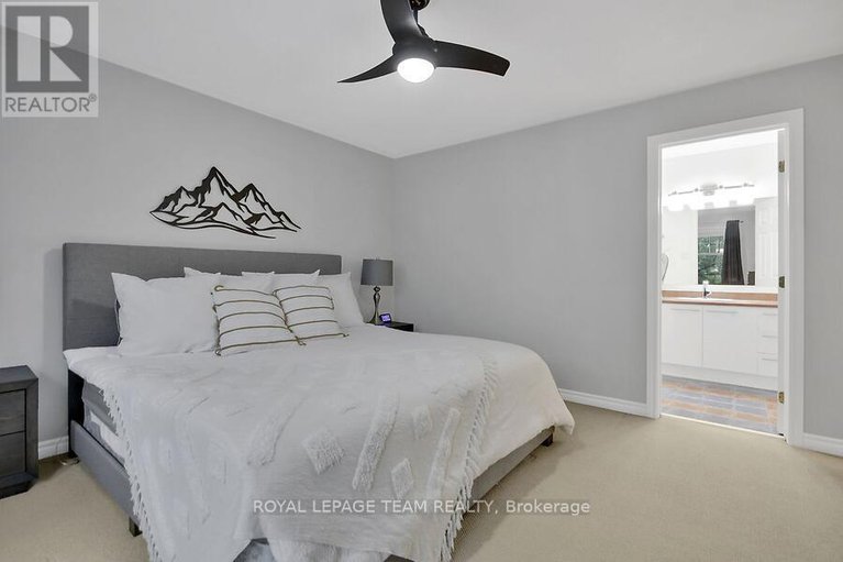 28451153/70-oldfield-street/barrhaven-east/ottawa/ontario/K2G7C2_31