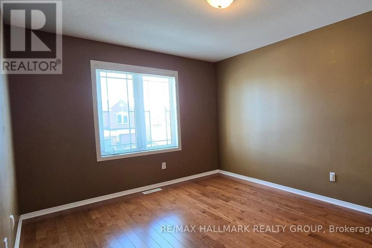 29366241/1620-henri-lauzon-street/chapel-hill/ottawa/ontario/K1C7R6_14