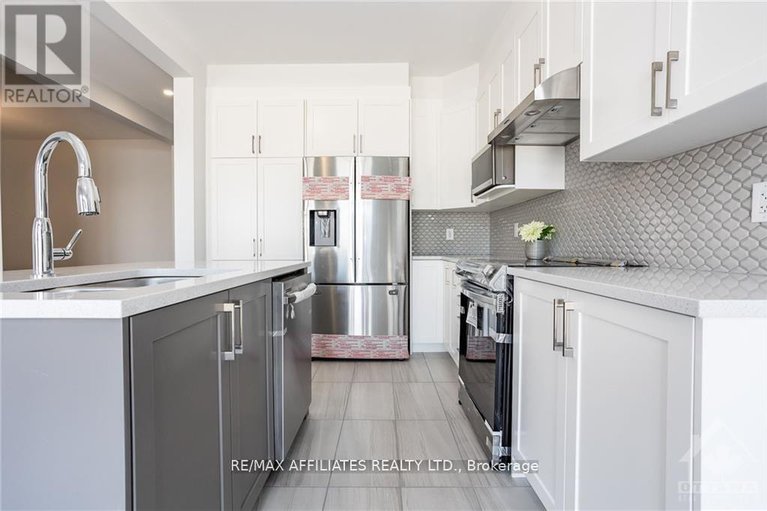 28880328/850-cappamore-drive/half-moon-bay/ottawa/ontario/K2C3H2_9