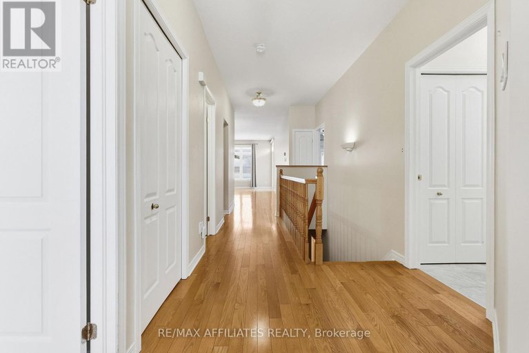 29175638/107-sable-run-drive/stittsville-central/ottawa/ontario/K2S1W7_7