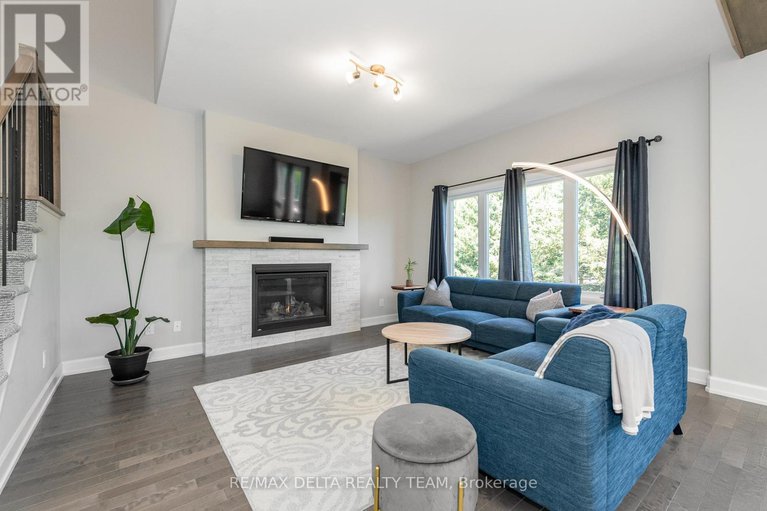 28750811/688-geneva-crescent/embrun/russell/ontario/K0A1W0_20