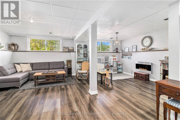 28952555/164-brittany-street/drummond-n-elmsley-drummond-twp/drummondnorth-elmsley/ontario/K7C4K9_21