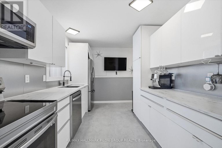 29615980/1456-prestone-drive/bilberry-creekqueenswood-heights/ottawa/ontario/K1E1M4_7