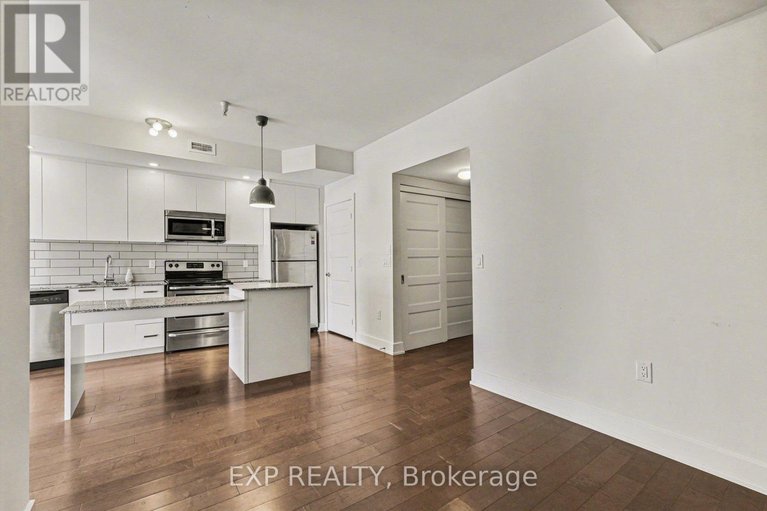 29645416/110-2785-baseline-road/redwood-park/ottawa/ontario/K2H0B7_7