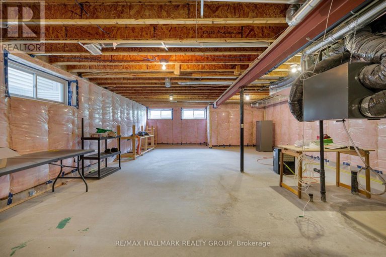 28451825/276-big-dipper-street/riverside-southgloucester-glen/ottawa/ontario/K4M0J6_32