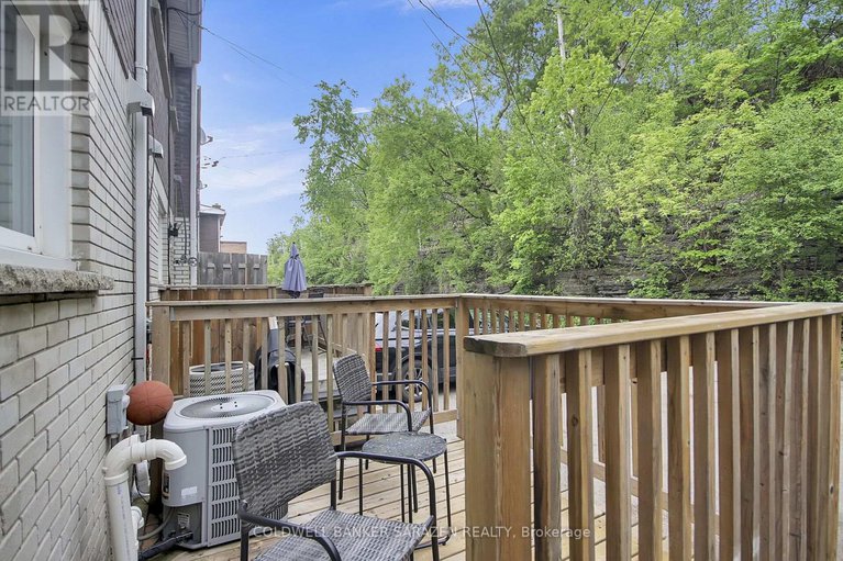 29036506/1518a-lepage-avenue/carlington/ottawa/ontario/K1Z8C9_30