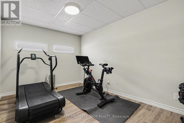 29404240/216-macdougall-street/village-of-russell/russell/ontario/K4R1A5_27