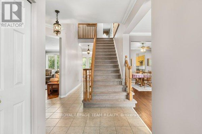 28805295/1575-winterport-way/fallingbrookpineridge/ottawa/ontario/K4A4C3_3