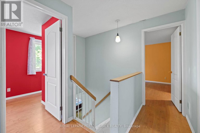28857396/198-park-grove-drive/queenswood-heights-south/ottawa/ontario/K1E2T1_31