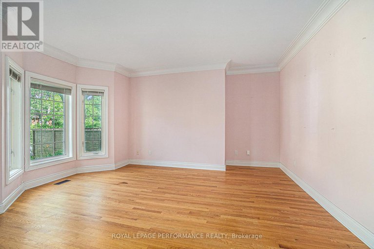 28638779/1702-ortona-avenue/carleton-heights/ottawa/ontario/K2C1W7_4