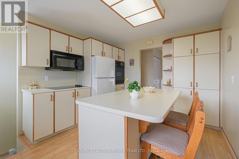 29647357/1535-st-georges-street/bilberry-creekqueenswood-heights/ottawa/ontario/K1E1R1_19